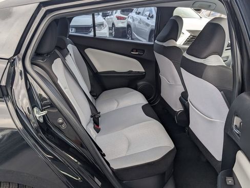 Used 2018 Toyota Prius One image 18