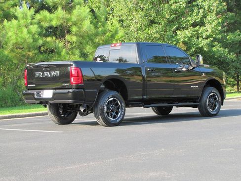 Used 2026 RAM 2500 Laramie AWD/4WD image 6