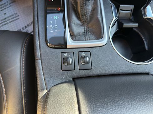 Used 2019 Toyota Highlander XLE image 20