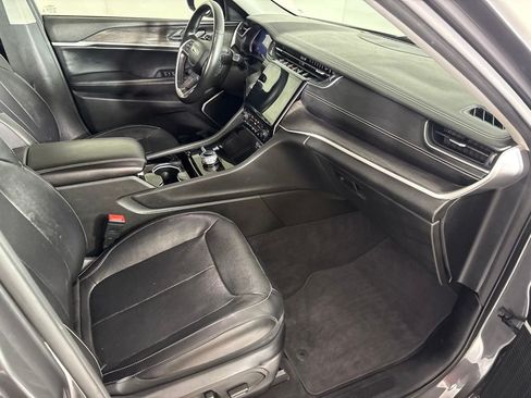 Used 2021 Jeep Grand Cherokee L Limited w/ Luxury Tech Group II AWD/4WD image 18