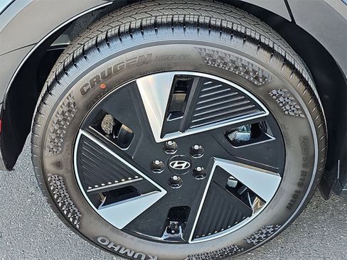 Used 2025 Hyundai Ioniq 5 SEL image 12