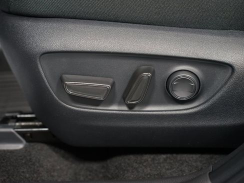 New 2025 Toyota RAV4 XLE image 33