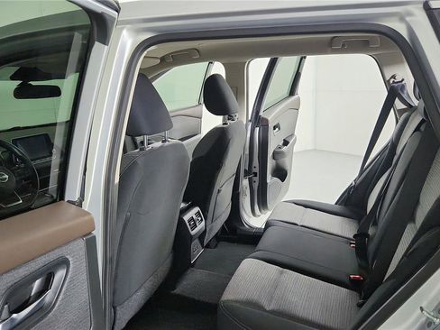 Used 2023 Nissan Rogue SV FWD image 16