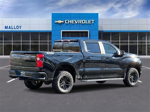 Used 2020 Chevrolet Silverado 1500 LT Trail Boss image 2