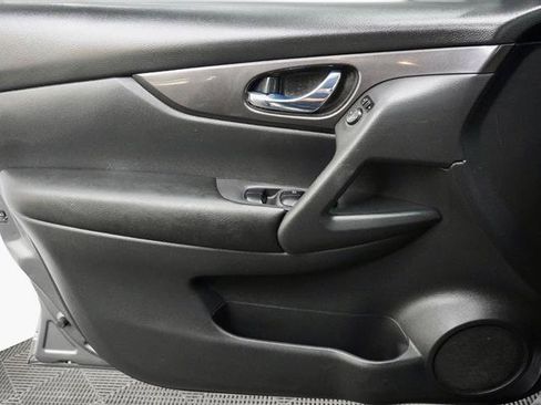 Used 2019 Nissan Rogue S w/ Special Edition Package AWD/4WD image 28