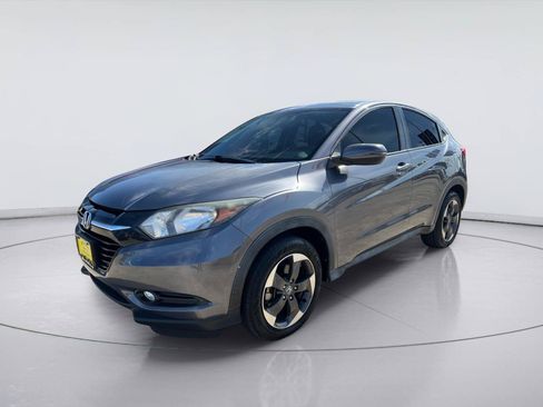 Used 2018 Honda HR-V EX image 7