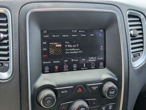 Used 2019 Dodge Durango SXT w/ 3rd Row Seating Group RWD image 24
