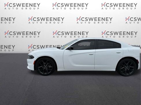 Used 2022 Dodge Charger SXT w/ Blacktop Package image 2