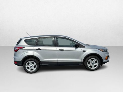 Used 2018 Ford Escape S image 2
