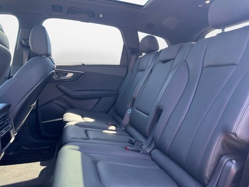 Used 2023 Audi Q7 3.0T Prestige w/ Prestige Package image 14