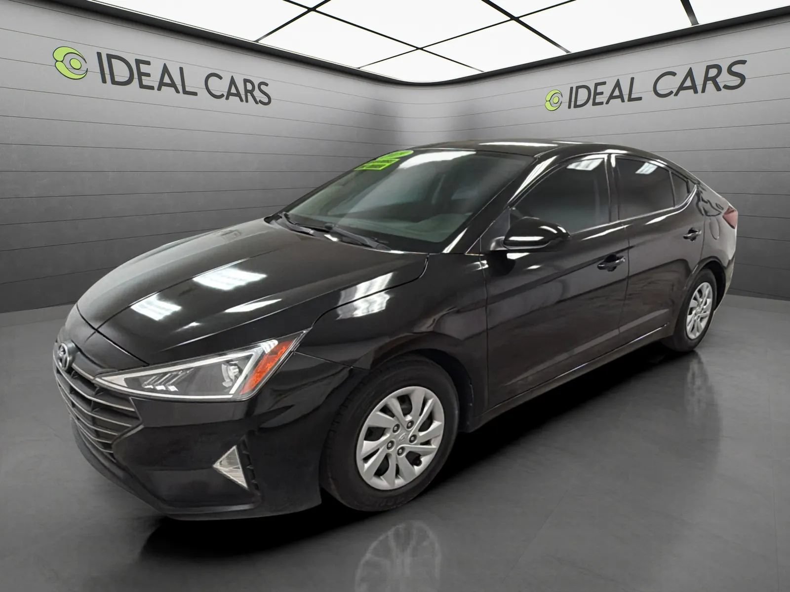 Used 2019 Hyundai Elantra SE w/ Cargo Package FWD image 1