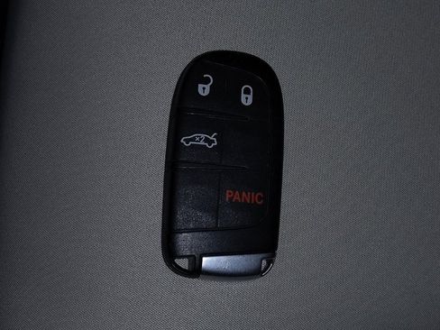 Used 2020 Chrysler 300 Touring image 32