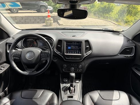 Used 2020 Jeep Cherokee Trailhawk w/ Cold Weather Group AWD/4WD image 15