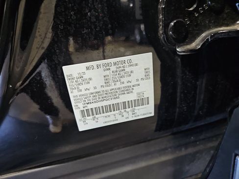 Used 2023 Ford Explorer XLT w/ Equipment Group 202A AWD/4WD image 37