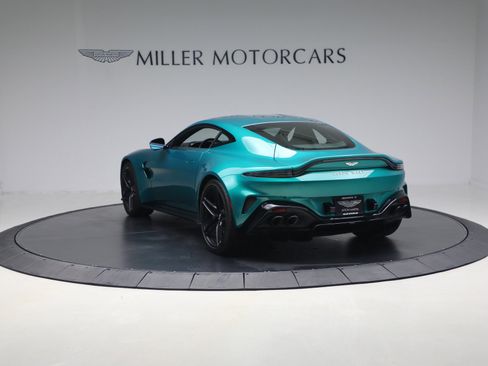 Used 2025 Aston Martin V8 Vantage Coupe image 5