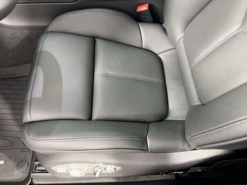 Certified 2026 Porsche Macan AWD/4WD image 14