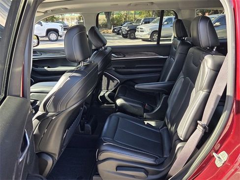 Used 2021 Jeep Grand Cherokee L Limited image 11