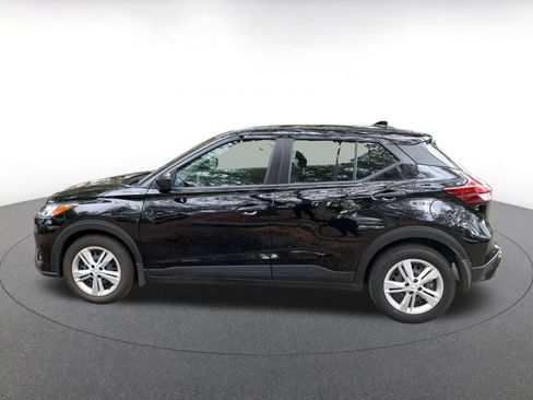 Used 2024 Nissan Kicks S image 4