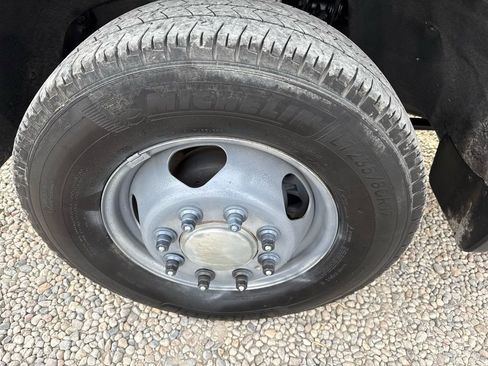 Used 2024 Chevrolet Silverado 3500 W/T w/ Snow Plow Prep Package image 32