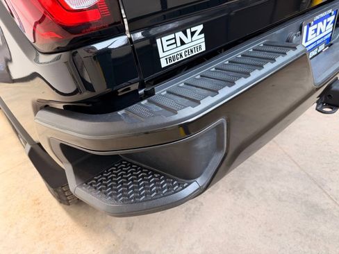 Used 2020 GMC Sierra 2500 SLE image 14