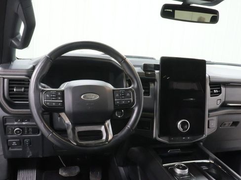 Used 2024 Ford Expedition Max Platinum image 8