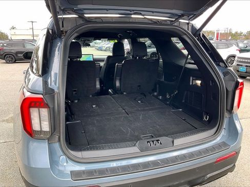 Used 2025 Ford Explorer ST-Line AWD/4WD image 36