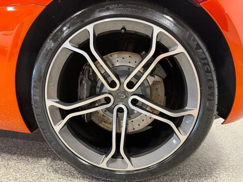 Used 2013 McLaren MP4-12C Spider RWD image 32