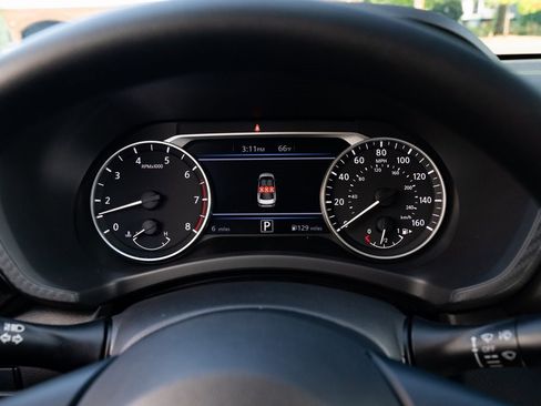 New 2025 Nissan Sentra SV w/ Trunk Package image 12