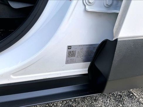 Used 2024 Chevrolet Trax LT image 18