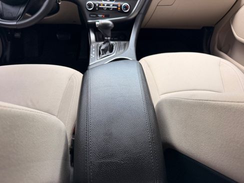 Used 2015 Kia Optima LX FWD image 22