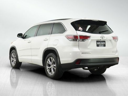 Used 2015 Toyota Highlander XLE image 3