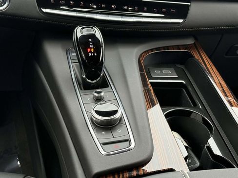 Used 2024 Cadillac Escalade Luxury image 20