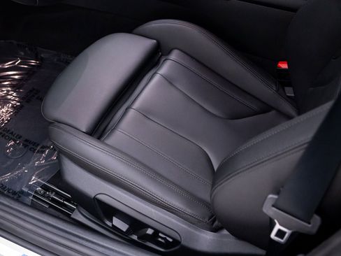 Certified 2026 BMW Z4 sDrive30i RWD image 16