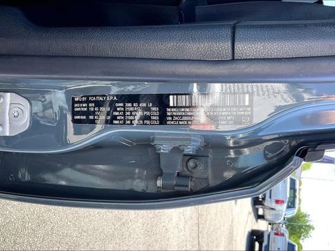 Used 2018 Jeep Renegade Latitude w/ Trailer Tow Group AWD/4WD image 36
