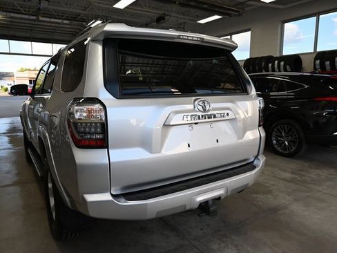 Used 2016 Toyota 4Runner SR5 image 6