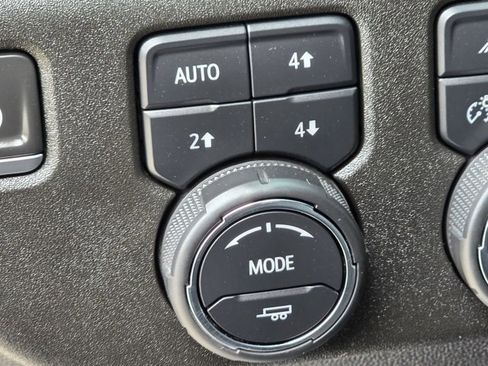 Used 2024 Chevrolet Silverado 3500 High Country image 16