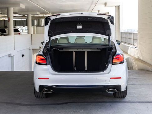 Used 2023 BMW 530i w/ Convenience Package image 22