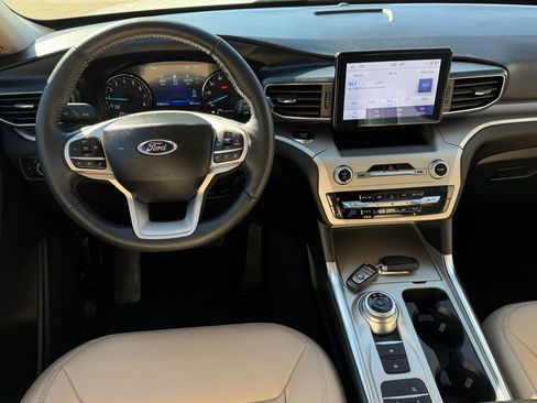 Used 2023 Ford Explorer XLT w/ Equipment Group 202A image 14