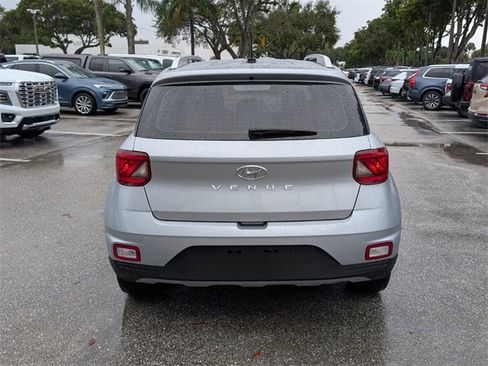 Used 2023 Hyundai Venue SEL w/ Cargo Package image 12