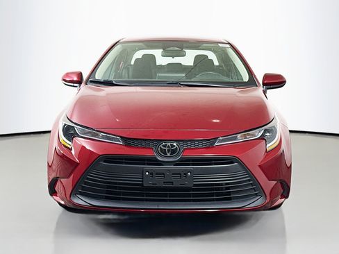 Used 2024 Toyota Corolla LE image 2
