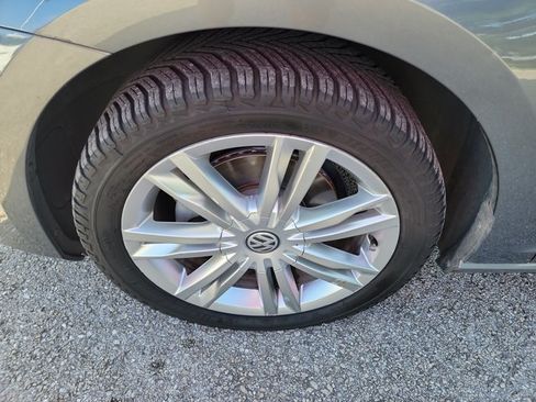 Used 2015 Volkswagen Golf TDI SE FWD image 9