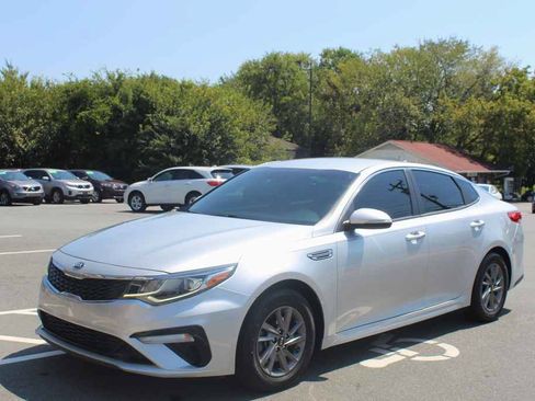 Used 2020 Kia Optima LX FWD image 1