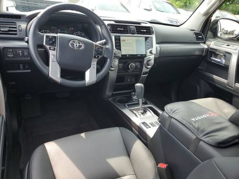 Used 2024 Toyota 4Runner SR5 Premium w/ Moonroof Package AWD/4WD image 9