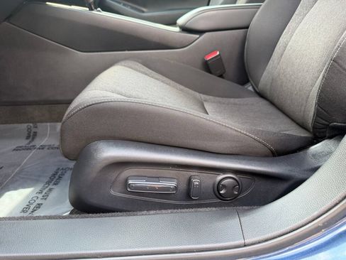 Used 2023 Honda Accord EX image 10
