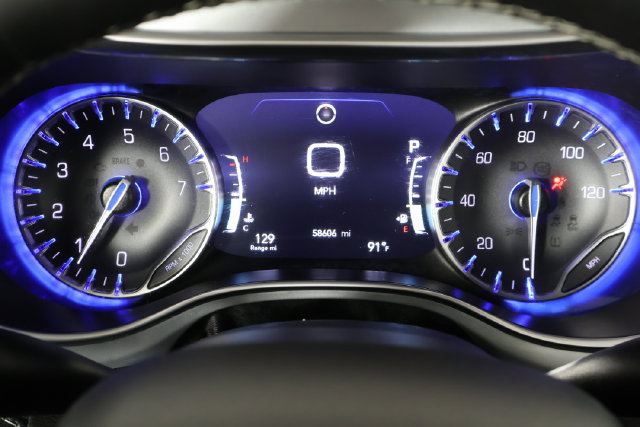 Used 2025 Chrysler Pacifica Limited FWD image 31