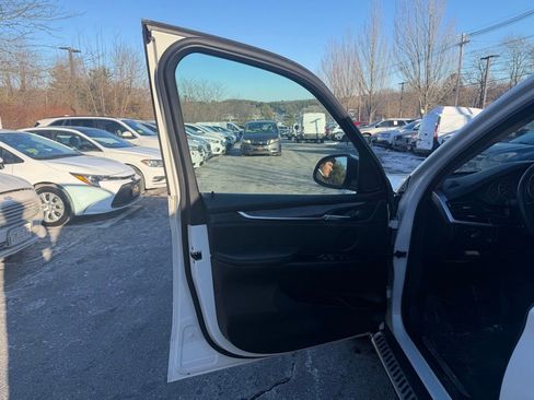 Used 2014 BMW X5 xDrive35i image 8