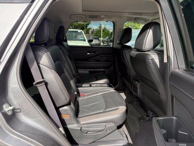 Used 2024 Nissan Pathfinder SL w/ SL Premium Package AWD/4WD image 25