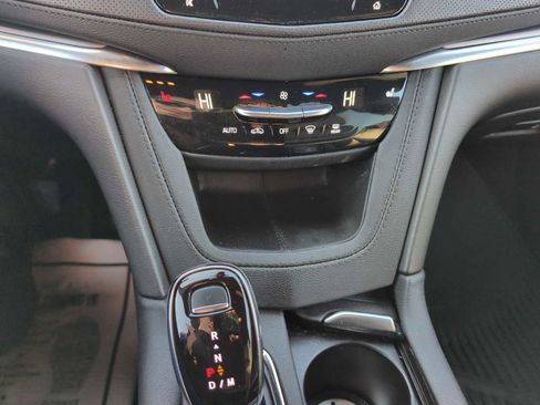 Used 2024 Cadillac XT5 Luxury image 17