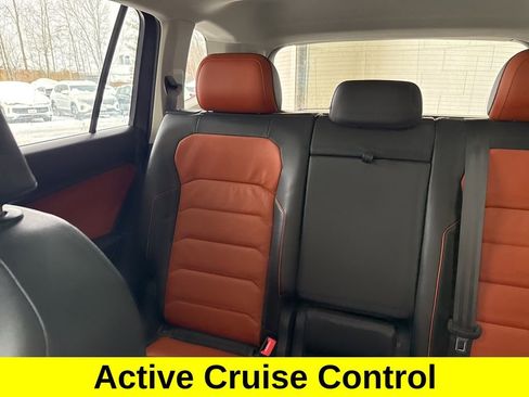 Used 2019 Volkswagen Tiguan SEL Premium image 12