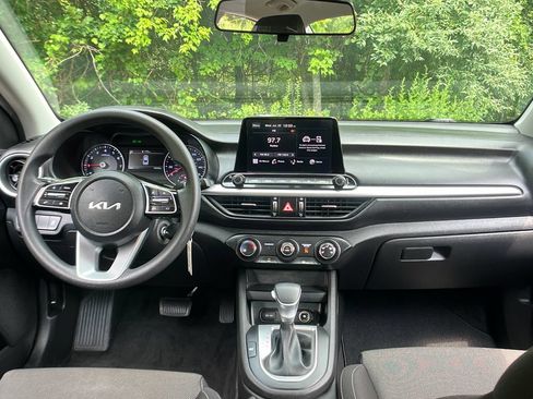 Used 2023 Kia Forte LXS FWD image 13